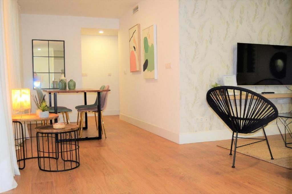 Acogedor Apartamento Junto Al Museo Picasso Daire Málaga Dış mekan fotoğraf